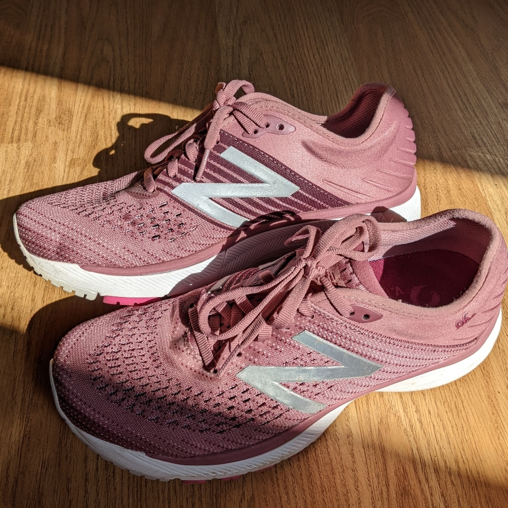 New Balance 860v10